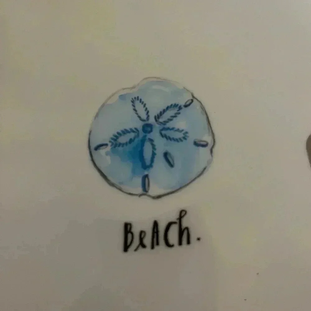 NWOT-BEACH DECOR PLATES